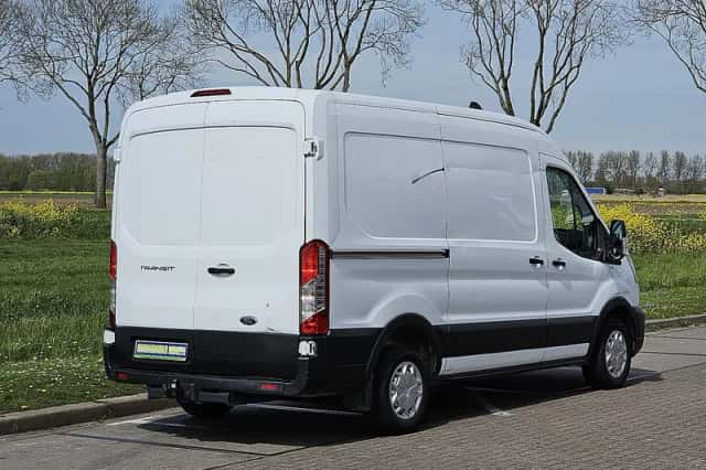 Ford Transit (2023) thumbnail 3