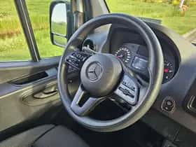 Mercedes-Benz Sprinter (2023) thumbnail 11