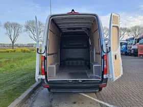 Mercedes-Benz Sprinter (2023) thumbnail 13