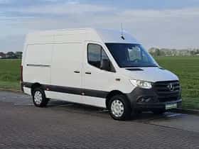 Mercedes-Benz Sprinter (2023) thumbnail 4