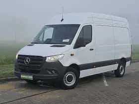 Mercedes-Benz Sprinter (2024) thumbnail 2
