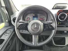 Mercedes-Benz Sprinter (2024) thumbnail 11
