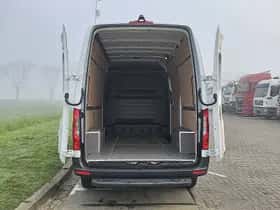 Mercedes-Benz Sprinter (2024) thumbnail 14