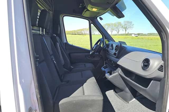 Mercedes-Benz Sprinter (2022) thumbnail 6