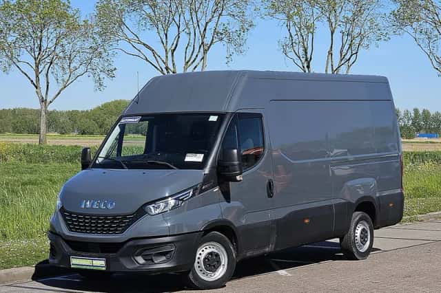 Iveco Daily (2022) thumbnail 2