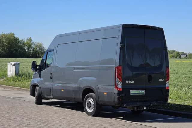 Iveco Daily (2022) thumbnail 5