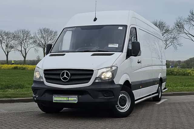 Mercedes-Benz Sprinter (2018) thumbnail 1