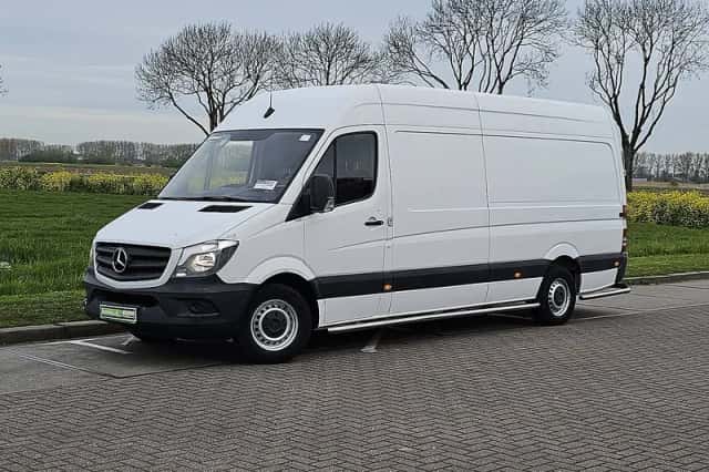 Mercedes-Benz Sprinter (2018) thumbnail 2