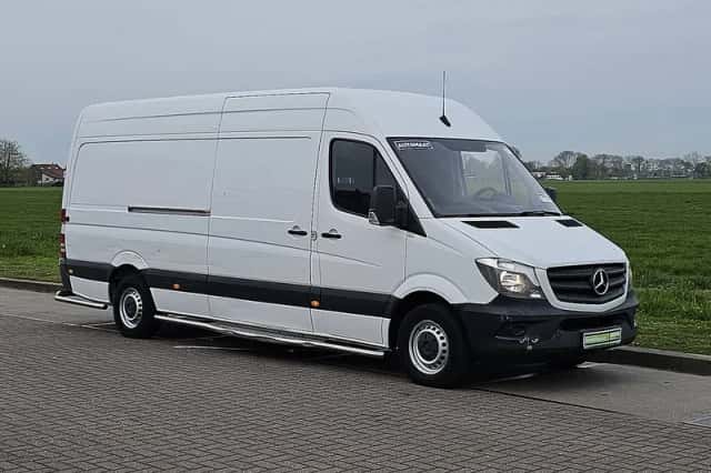 Mercedes-Benz Sprinter (2018) thumbnail 4