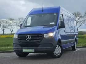 Mercedes-Benz Sprinter (2024) thumbnail 1