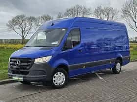 Mercedes-Benz Sprinter (2024) thumbnail 2