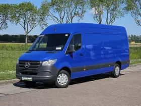 Mercedes-Benz Sprinter (2024) thumbnail 2