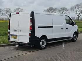 Opel Vivaro (2017) thumbnail 3