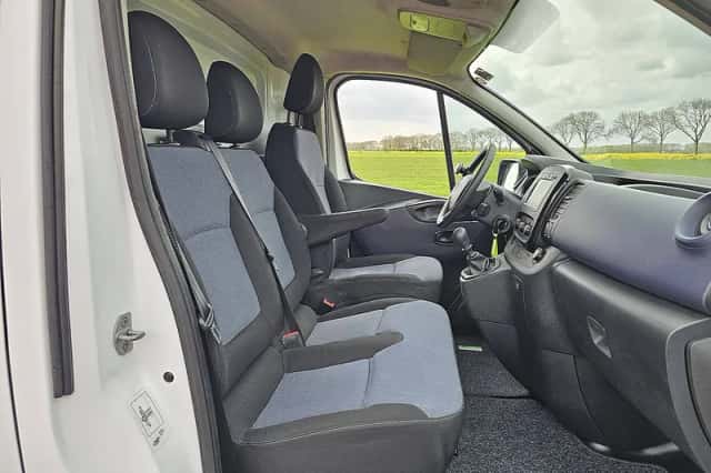 Opel Vivaro (2017) thumbnail 6
