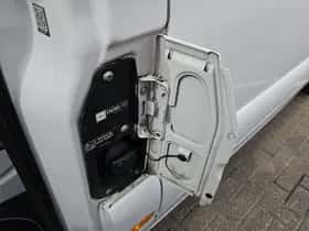 Mercedes-Benz Sprinter (2021) thumbnail 16