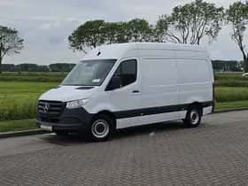 Mercedes-Benz Sprinter (2021) thumbnail 2
