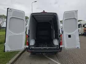 Mercedes-Benz Sprinter (2021) thumbnail 11