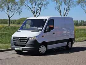Mercedes-Benz Sprinter (2022) thumbnail 2