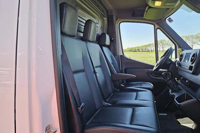 Mercedes-Benz Sprinter (2022) thumbnail 6