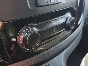 Mercedes-Benz Vito (2021) thumbnail 9