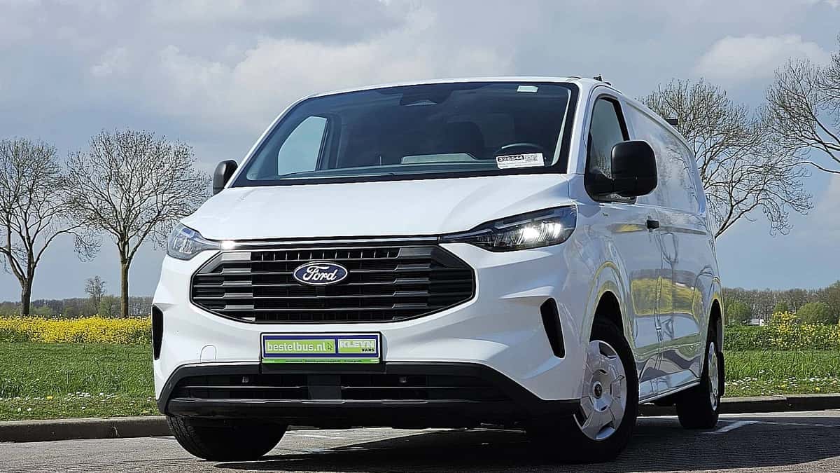Ford Transit (2024) — foto 1