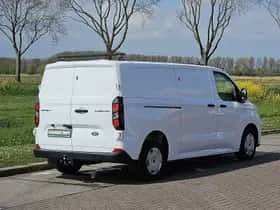 Ford Transit (2024) thumbnail 3