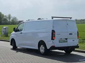 Ford Transit (2024) thumbnail 5