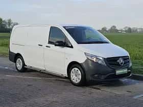 Mercedes-Benz Vito (2022) thumbnail 4