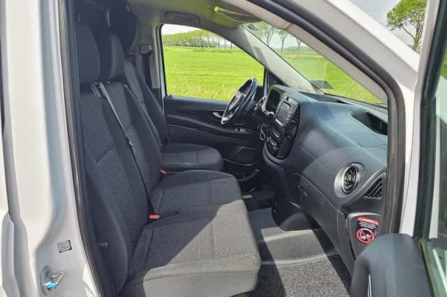 Mercedes-Benz Vito (2022) thumbnail 6