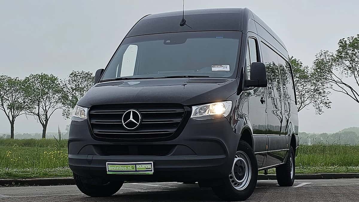 Mercedes-Benz Sprinter (2023) — foto 1