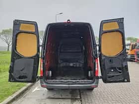 Mercedes-Benz Sprinter (2023) thumbnail 13