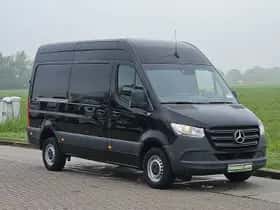 Mercedes-Benz Sprinter (2023) thumbnail 4