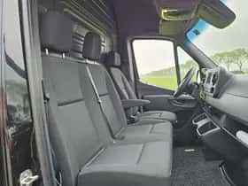Mercedes-Benz Sprinter (2023) thumbnail 6