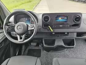 Mercedes-Benz Sprinter (2023) thumbnail 7