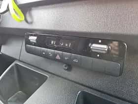 Mercedes-Benz Sprinter (2023) thumbnail 9