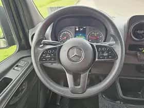 Mercedes-Benz Sprinter (2023) thumbnail 10
