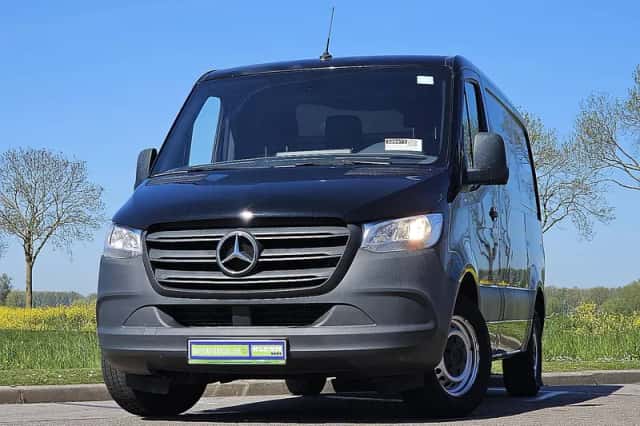 Mercedes-Benz Sprinter (2019) thumbnail 1