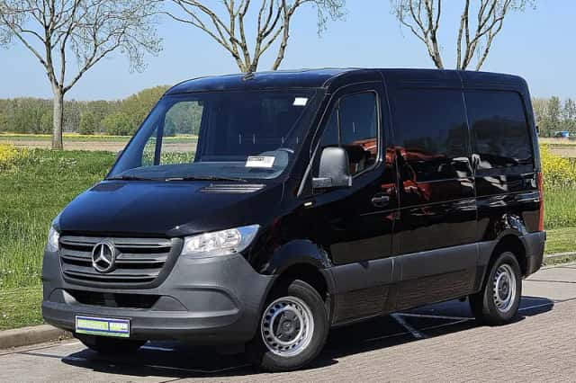 Mercedes-Benz Sprinter (2019) thumbnail 2