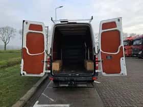 Volkswagen Crafter (2017) thumbnail 12
