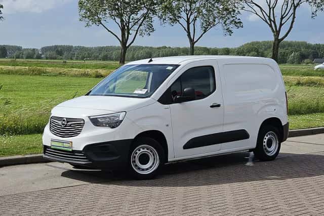 Opel Combo (2022) thumbnail 2