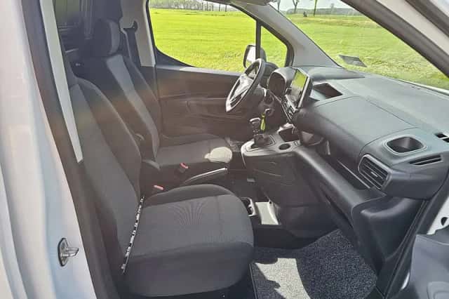 Opel Combo (2022) thumbnail 6