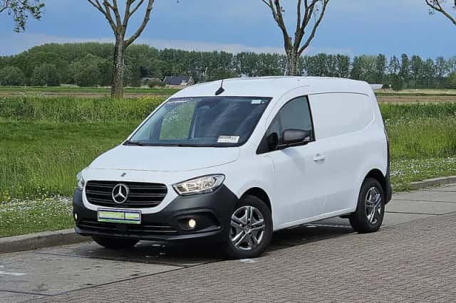 Mercedes-Benz Citan (2024) thumbnail 2