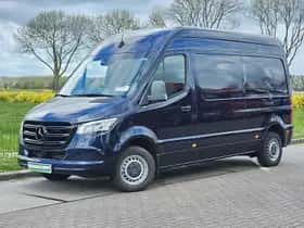 Mercedes-Benz Sprinter (2018) thumbnail 2