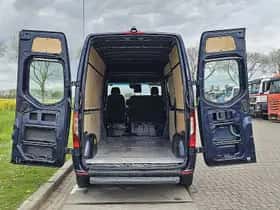 Mercedes-Benz Sprinter (2018) thumbnail 14