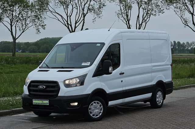 Ford Transit (2023) thumbnail 2