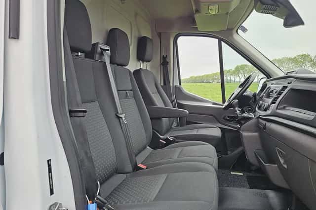 Ford Transit (2023) thumbnail 6