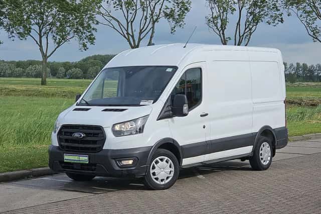 Ford Transit (2023) thumbnail 2