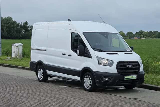 Ford Transit (2023) thumbnail 4