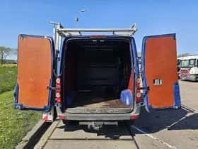 Volkswagen Crafter (2009) thumbnail 11