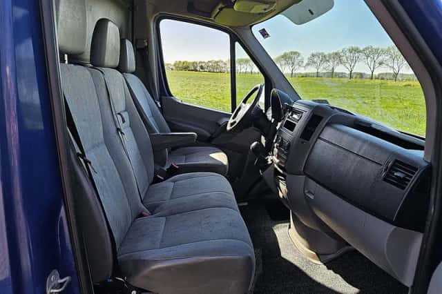 Volkswagen Crafter (2009) thumbnail 6